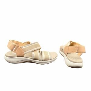 Clarks Cloudsteppers Beige Strappy Slingback Sandals Women’s 6.5